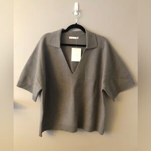 Short-Sleeve Collared V-Neck Sweater - Gray